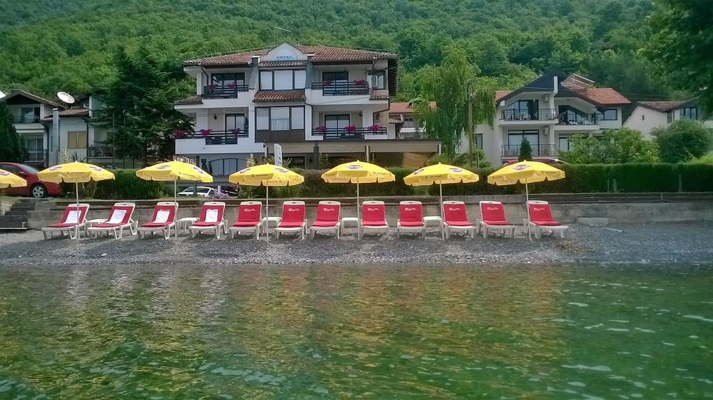 Hotel Dva Bisera ラガディン エクステリア 写真